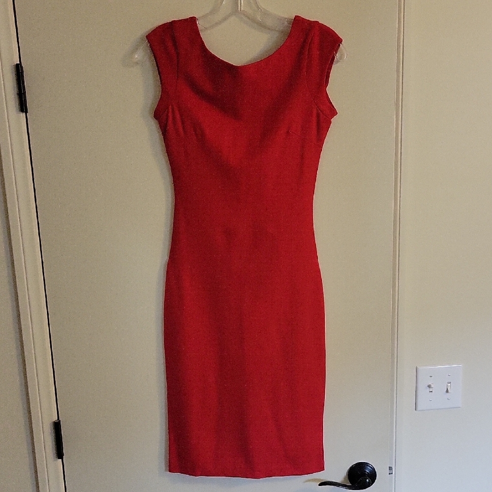 IVIVI Classic Red Midi Dress
